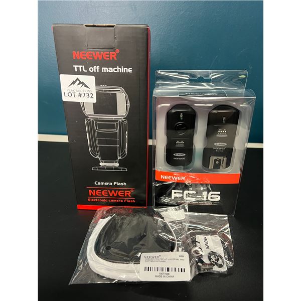 Lot of Assorted Neewer Camera Flashes