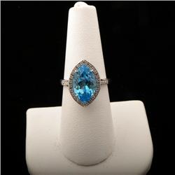 Superb 10K White Gold Ladies Ring Set