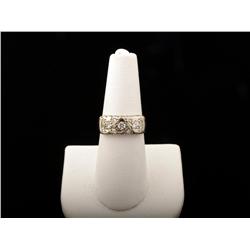 Stunning Ladies 14K Yellow Gold Ring