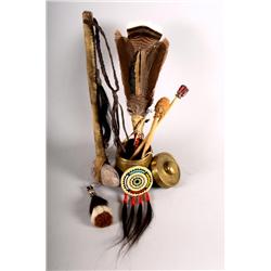 Bonanza lot including a lidded brass