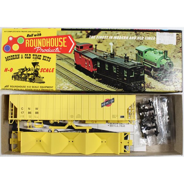 ROUNDHOUSE 50' FMC COVERED TRAIN HOPPER CNW 178688