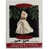 Image 1 : HALLMARK KEEPSAKES HOLIDAY BARBIE TREE ORNAMENT (1994)