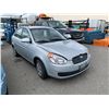 Image 2 : 2008 HYUNDAI ACCENT 4DR SEDAN, GREY, VIN KMHCN45CX8U268580