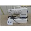 Image 1 : Kenmore Portable Sewing Machine
