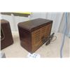 Image 8 : Vintage Radios & Resistor Box