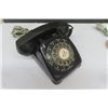 Image 2 : 3 Vintage Retro Telephones