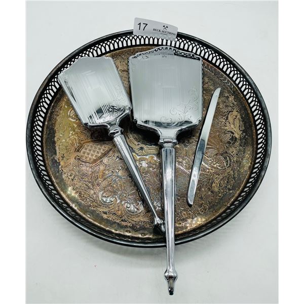 Boudoir Brush and Mirror Set