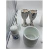 Image 2 : Assortment of Milk Glass and Porcelain Collectibles