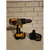 Image 2 : DeWalt 18V Cordless Drill/Driver with Extra Battery