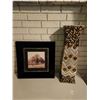 Image 1 : Large Vase & Framed Woodland Print