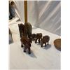 Image 2 : Elephant carvings