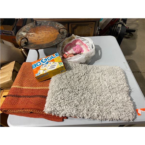 Mats, boggle dish towels and decor