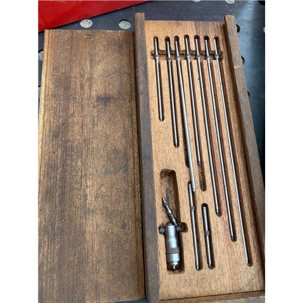 Micrometer depth guage