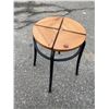 Image 1 : Stool