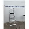 Image 1 : Step ladder