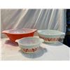 Image 1 : Pyrex bowls middle one has rough edg