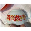 Image 2 : Pyrex bowls middle one has rough edg