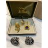 Image 1 : Cuff links and tie clip