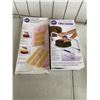 Image 1 : Wilton cake levelers
