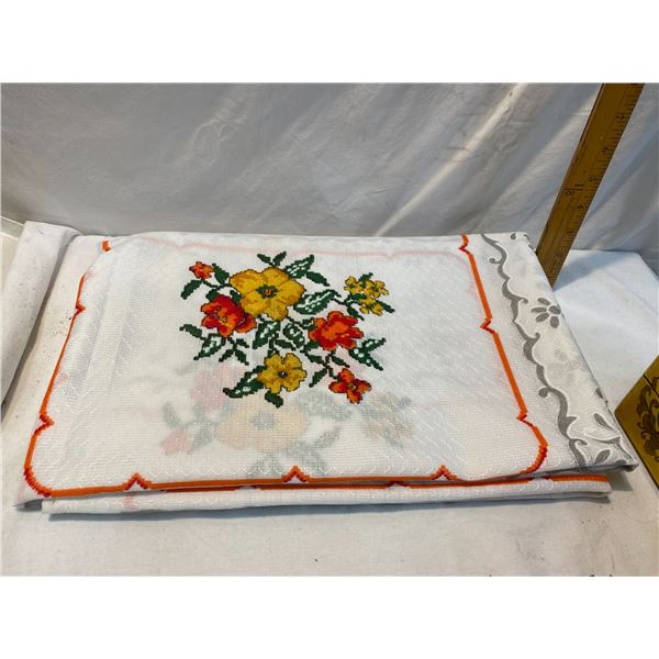 61"x40" table cloth vintage