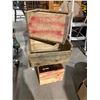 Image 1 : Wood crates