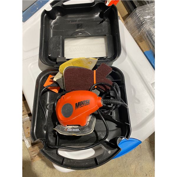 Black and decker mouse sander  in case