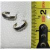 Image 1 : SMALL SILVER (LIKE) HOOP EARRINGS