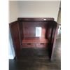 Image 8 : 2-Piece Wooden Hutch