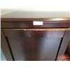 Image 9 : 2-Piece Wooden Hutch
