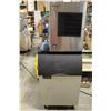 Image 4 : HOSHIZAKI ICE MACHINE MODEL W/ LARGE ICE-O-MATIC