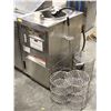 Image 1 : WINSTON 8000 SERIES BONE N' CHICKEN FRYER*COMPLETE