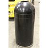 Image 1 : 18" CIRCULAR DOME TRASH CAN