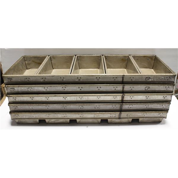 FIVE HD 4 LOAF COMMERCIAL STRAPPED LOAF PANS