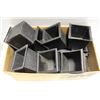 Image 1 : 15 UTENSIL SQUARES / POLY BAR BOXES