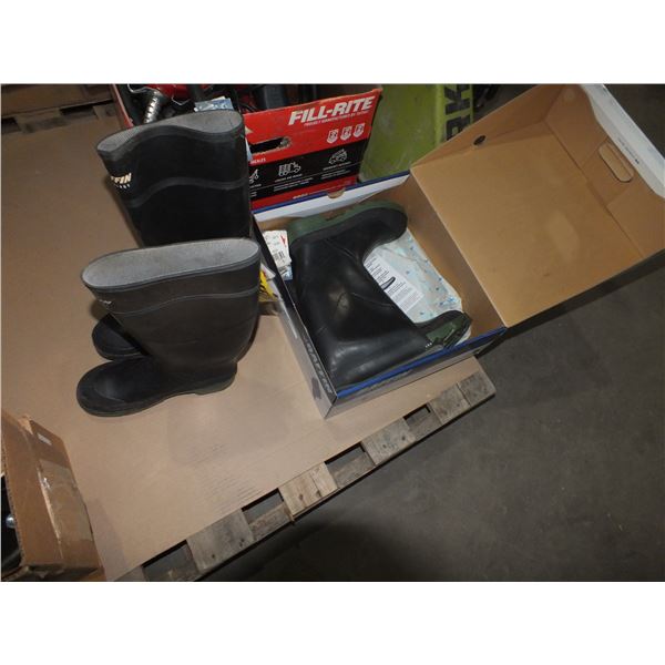 2 Pairs Of Rubber Boots
