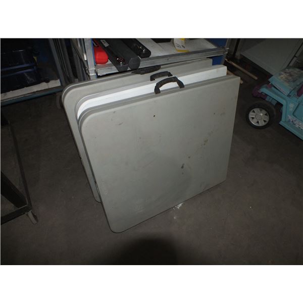 3 6ft Folding Tables