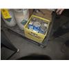 Image 3 : 2 Tanks Of Refrigerant / 1 Crate Of Coolant