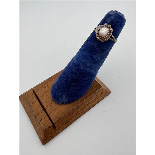 Navajo Sterling Silver Mother of Pearl Ring