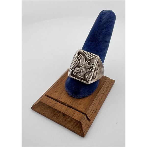 Navajo Sterling Silver Mother of Pearl Ring