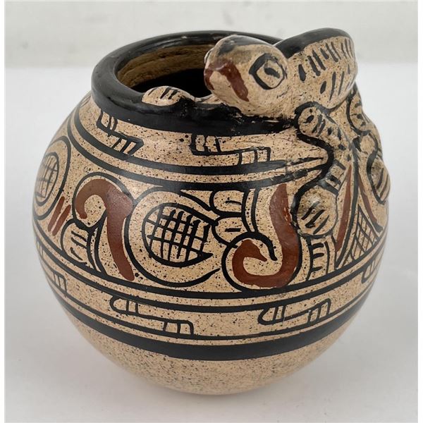 Mata Ortiz Pottery Pot Vase