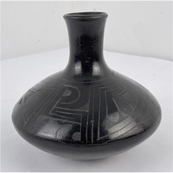 Mata Ortiz Pottery Pot Vase Miguel