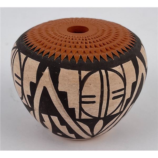 Acoma Pueblo Indian Pottery Pot Vase