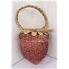 Image 2 : Native American Indian Strawberry Basket
