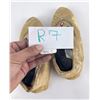 Image 5 : Cree Native American Indian Beaded Moccasins