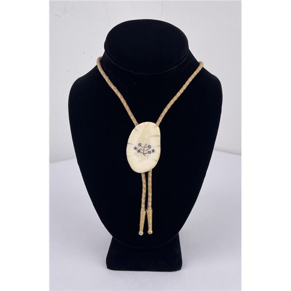 Alaskan Inuit Eskimo Scrimshaw Bolo Tie