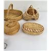 Image 5 : Collection of Native American Indian Baskets
