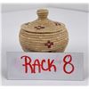 Image 8 : Alaskan Inuit Eskimo Lidded Basket