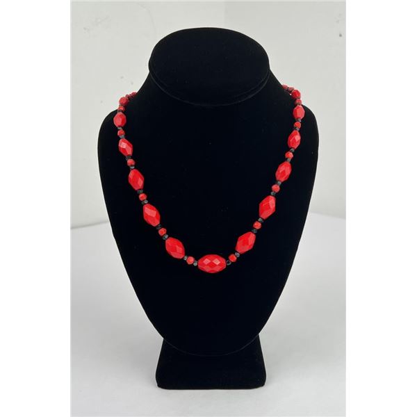 Art Deco Glass Faceted Bead Necklace