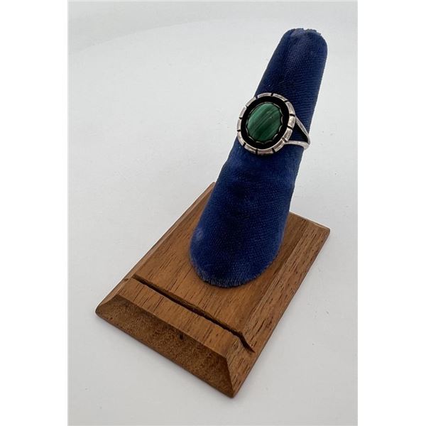 Navajo Sterling Silver Malachite Ring