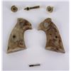 Image 1 : Pair of Pistol Grips and Cufflinks